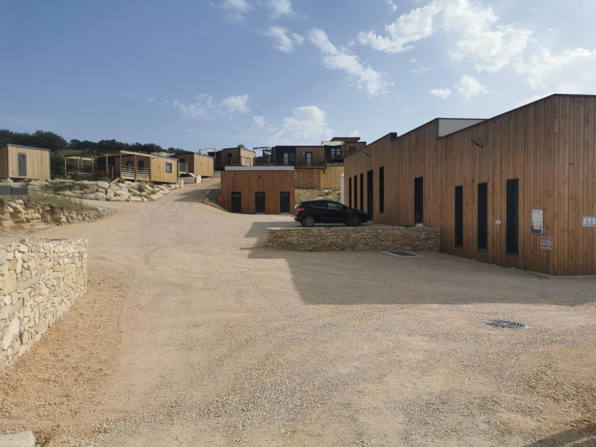 Camping Les Lodges Du Lagon Calvisson Exterior photo